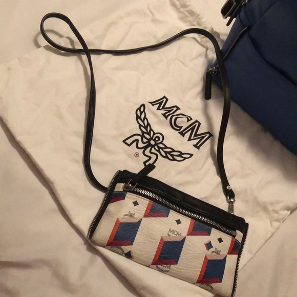 MCM Backpack - Picture 3 of 4